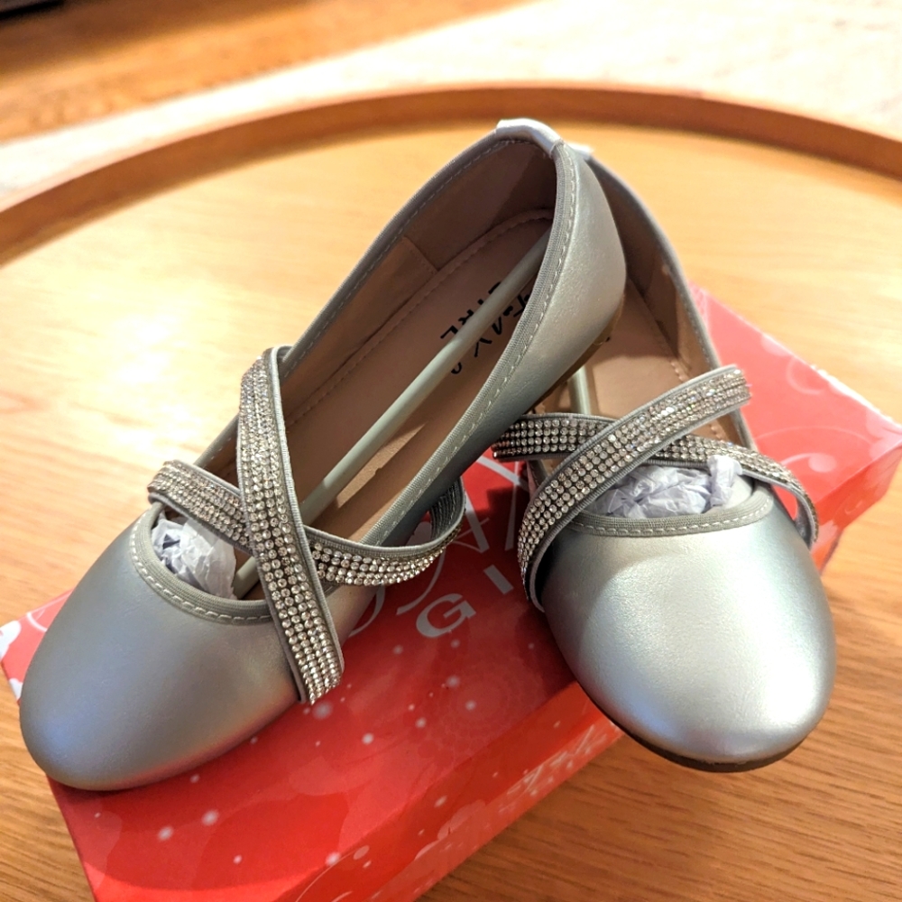 Taxi Girl Heart flats